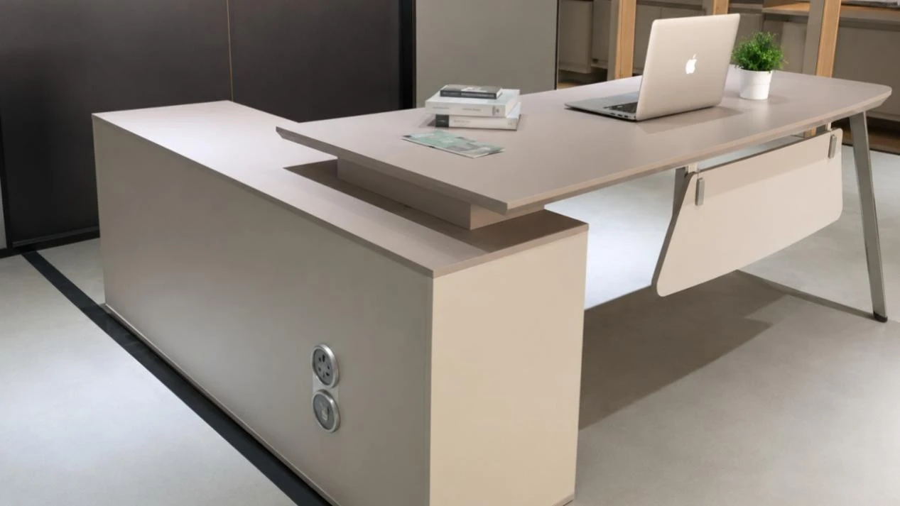 Escritorios de oficina ejecutivos premium para oficinas modernas