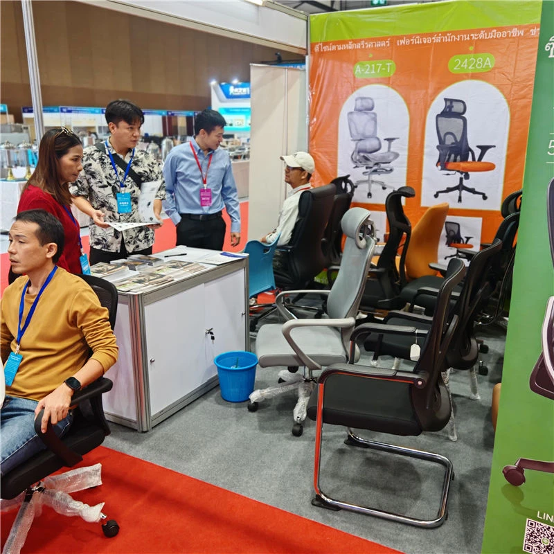 Exposici&oacute;n de muebles de oficina de Tailandia