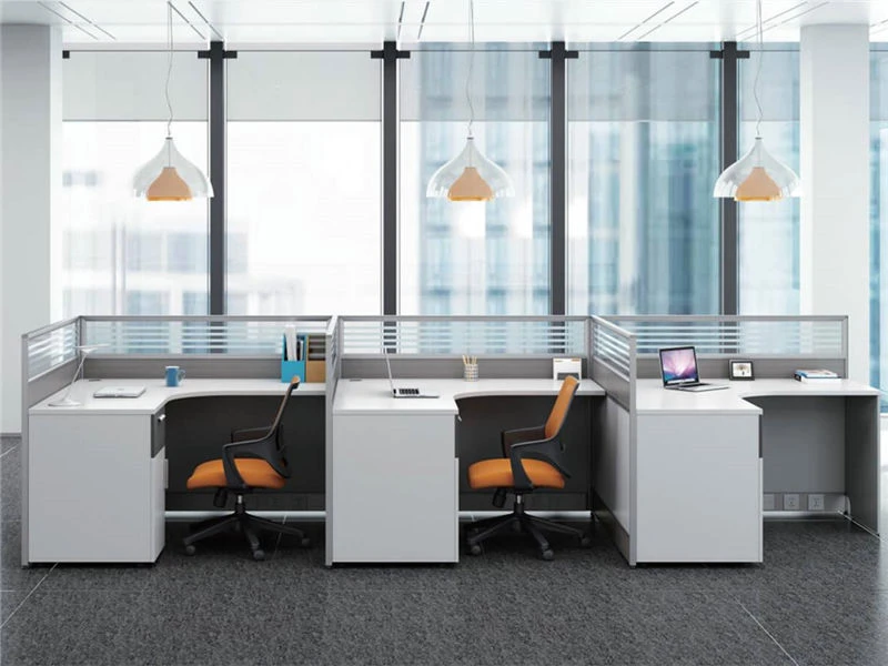 Cub&iacute;culo modular en forma de L con pedestal de almacenamiento integrado y; Particiones