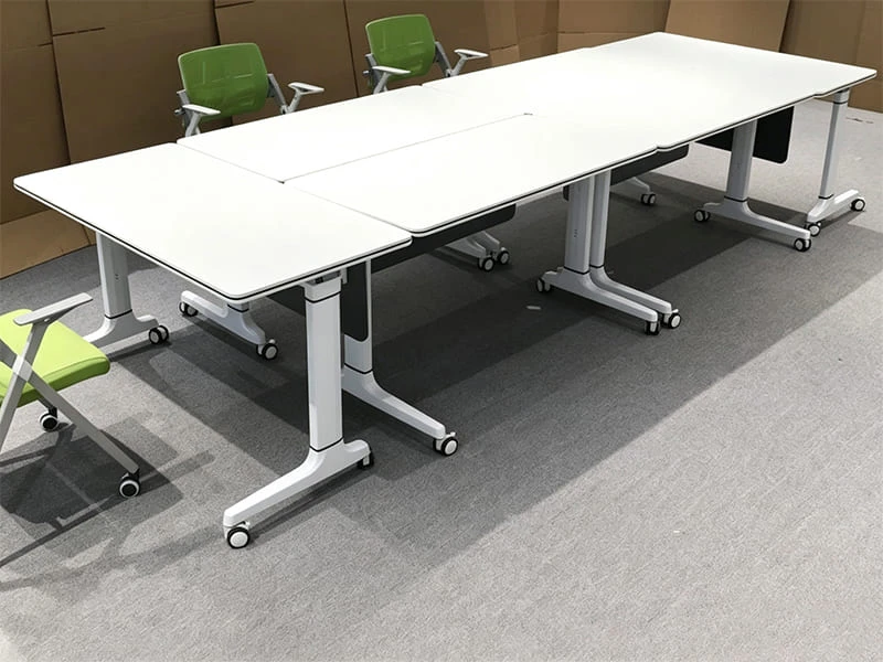 Moderna mesa de entrenamiento abatible con ruedas para salas de reuniones
