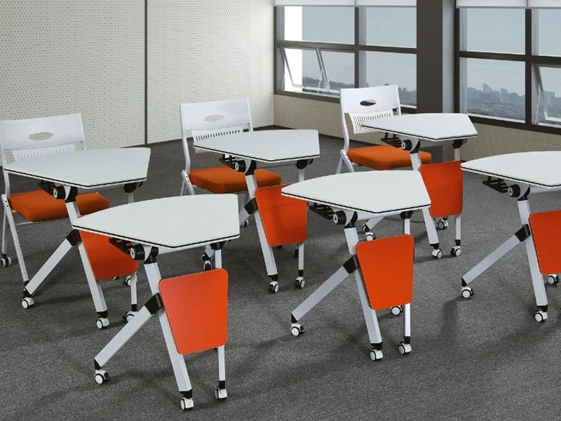 Mesa de entrenamiento triangular abatible con ruedas | LINRAY