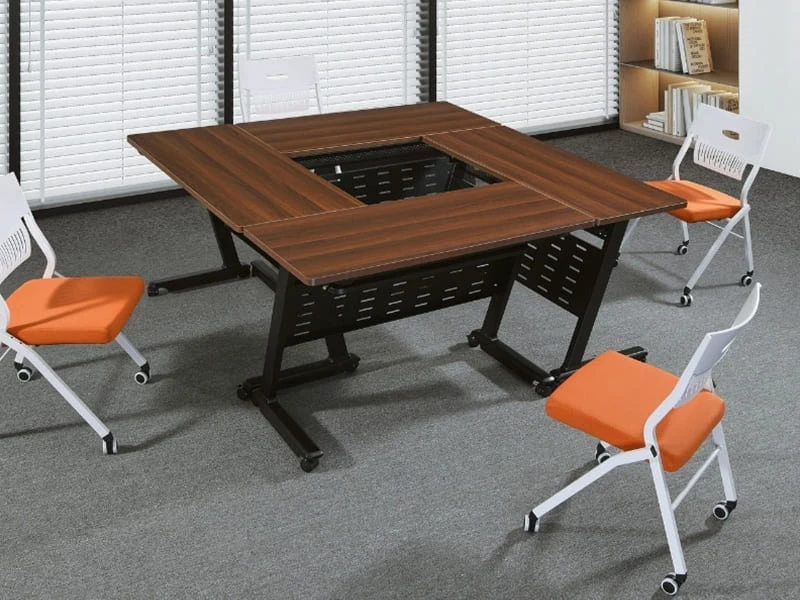 Mesa de entrenamiento anidada abatible comercial con panel modesto
