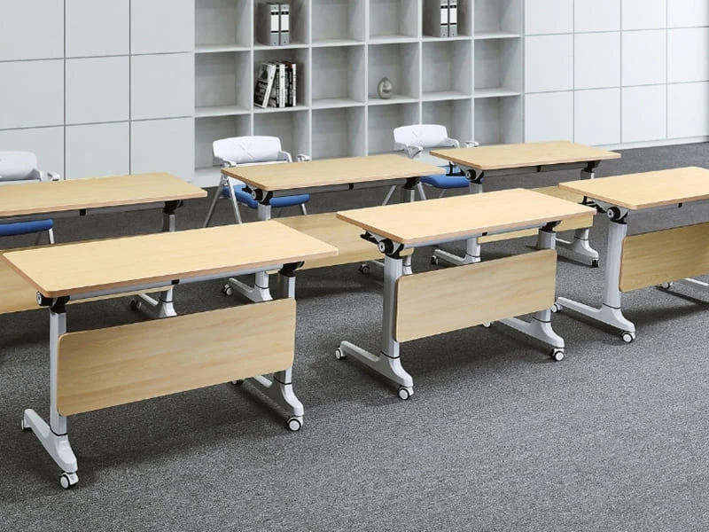 Mesa de entrenamiento m&oacute;vil comercial con tapa abatible y dise&ntilde;o plegable