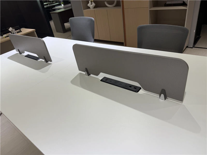 Estaciones de trabajo tipo banco de oficina blanco con pedestal m&oacute;vil