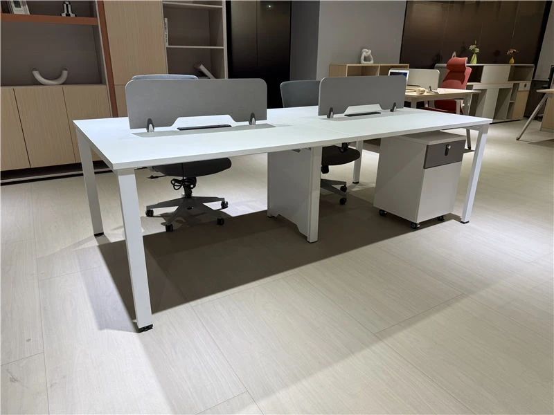 Estaciones de trabajo tipo banco de oficina blanco con pedestal m&oacute;vil