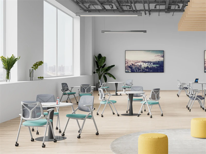 Sillas blancas para sala de conferencias con ruedas | Silla de oficina