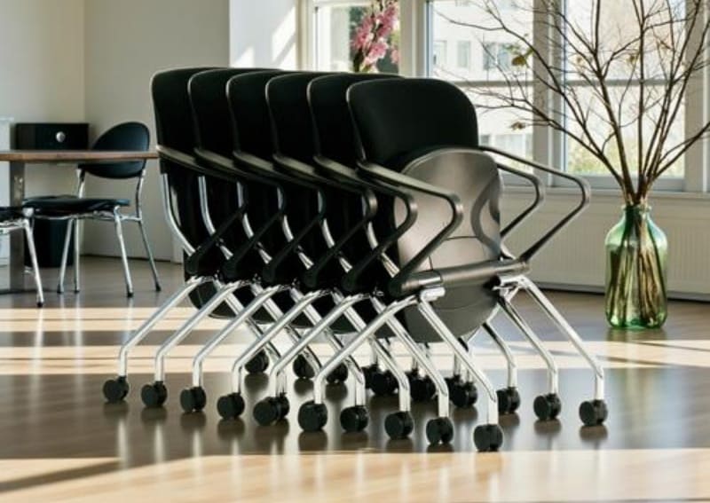 Las sillas nido más cómodas para reuniones largas: qué buscar