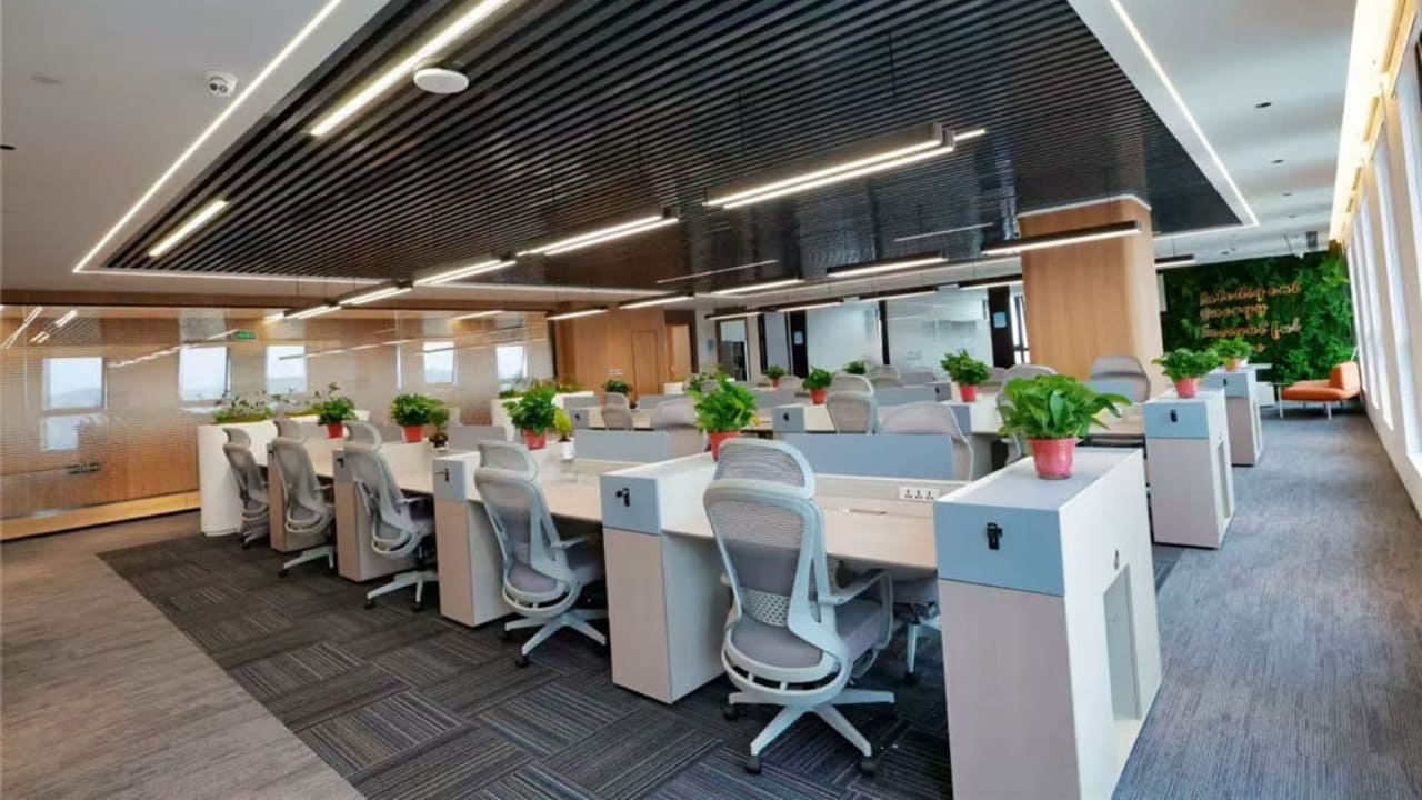 Solución de mobiliario para un edificio de oficinas corporativas en Tailandia 