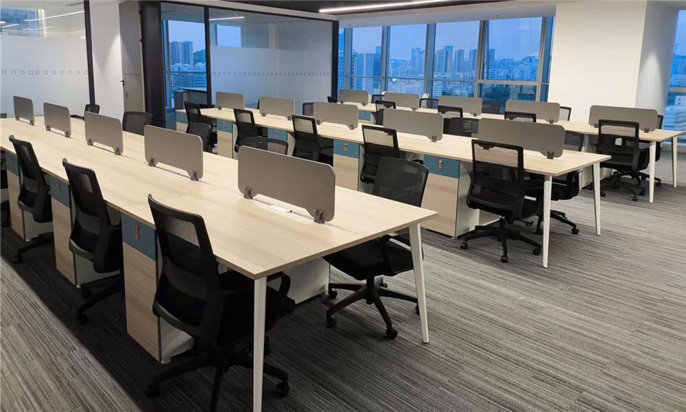 Proyecto de mobiliario de oficina LINRAY para una empresa líder en recursos humanos en Tailandia 
